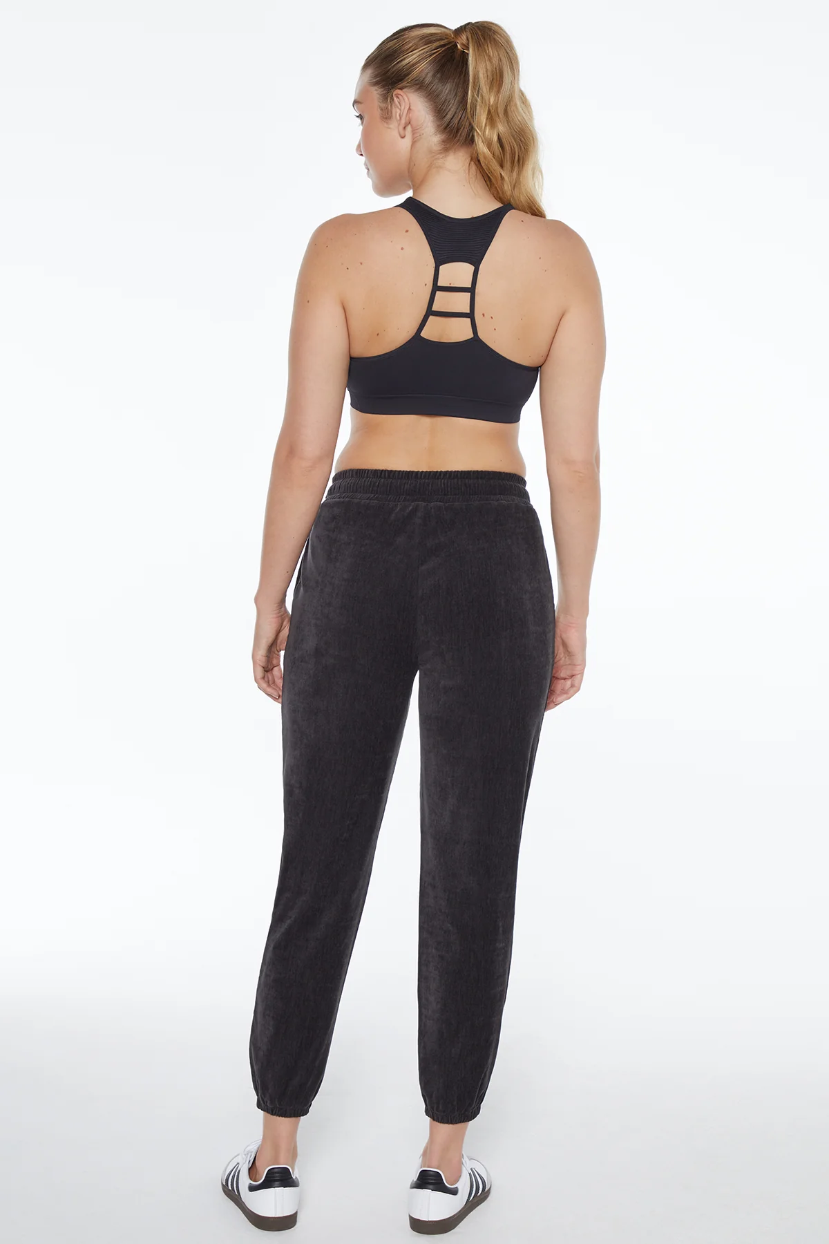 Black Velvet - 3 Items - Image 4