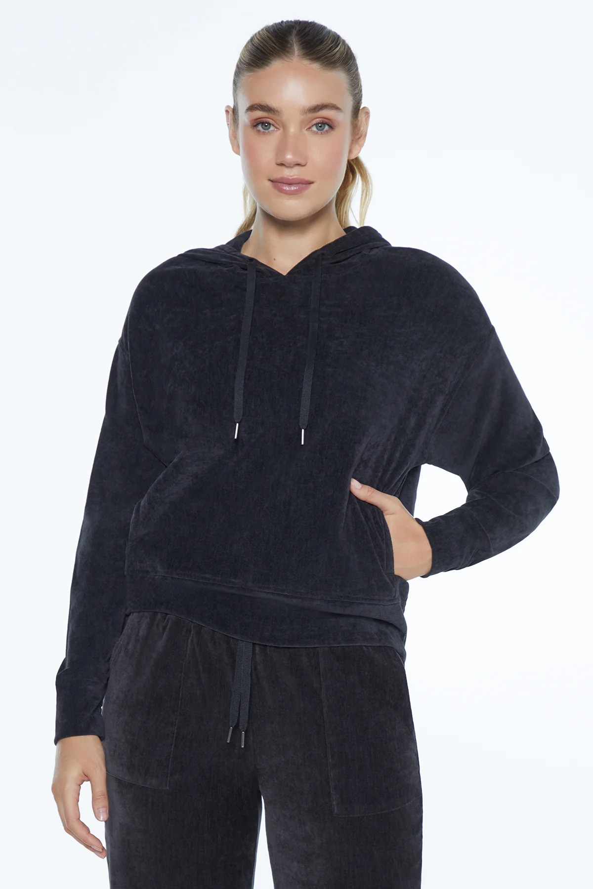 Black Velvet - 3 Items - Image 5