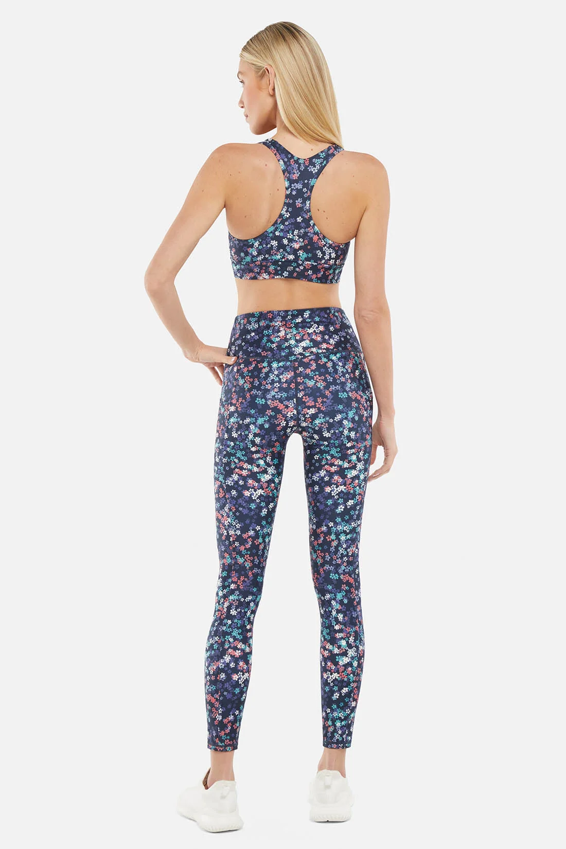 Blooming Romance - 3 Items - Image 16