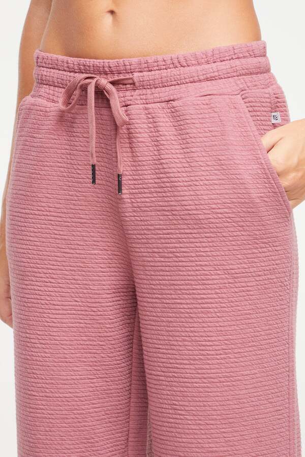 Freyi Pant - Image 11
