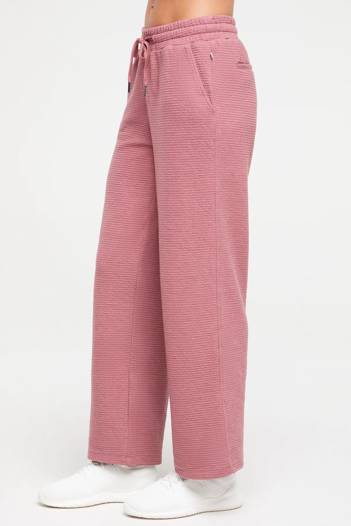 Freyi Pant - Image 12