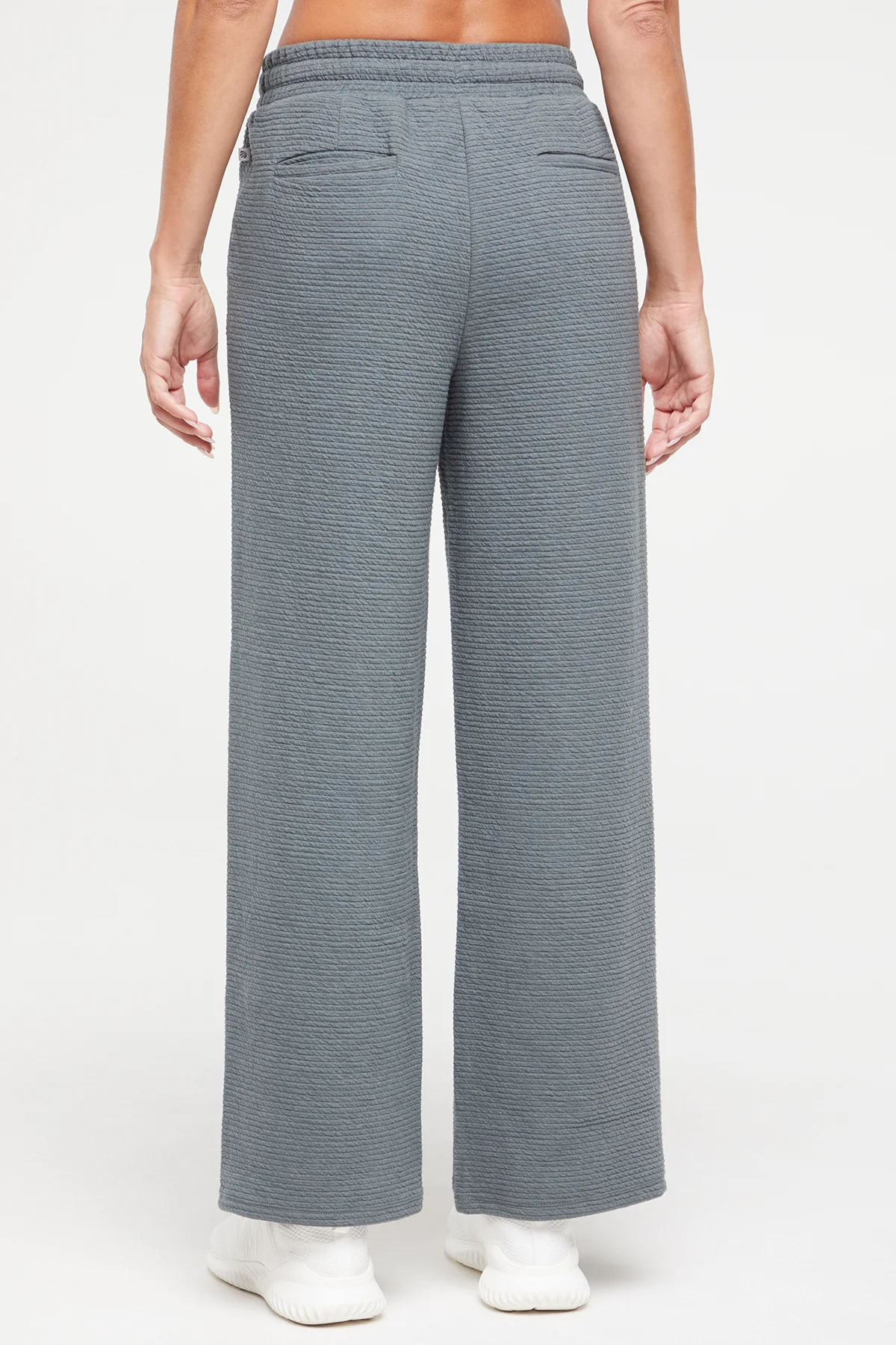 Freyi Pant - Image 14