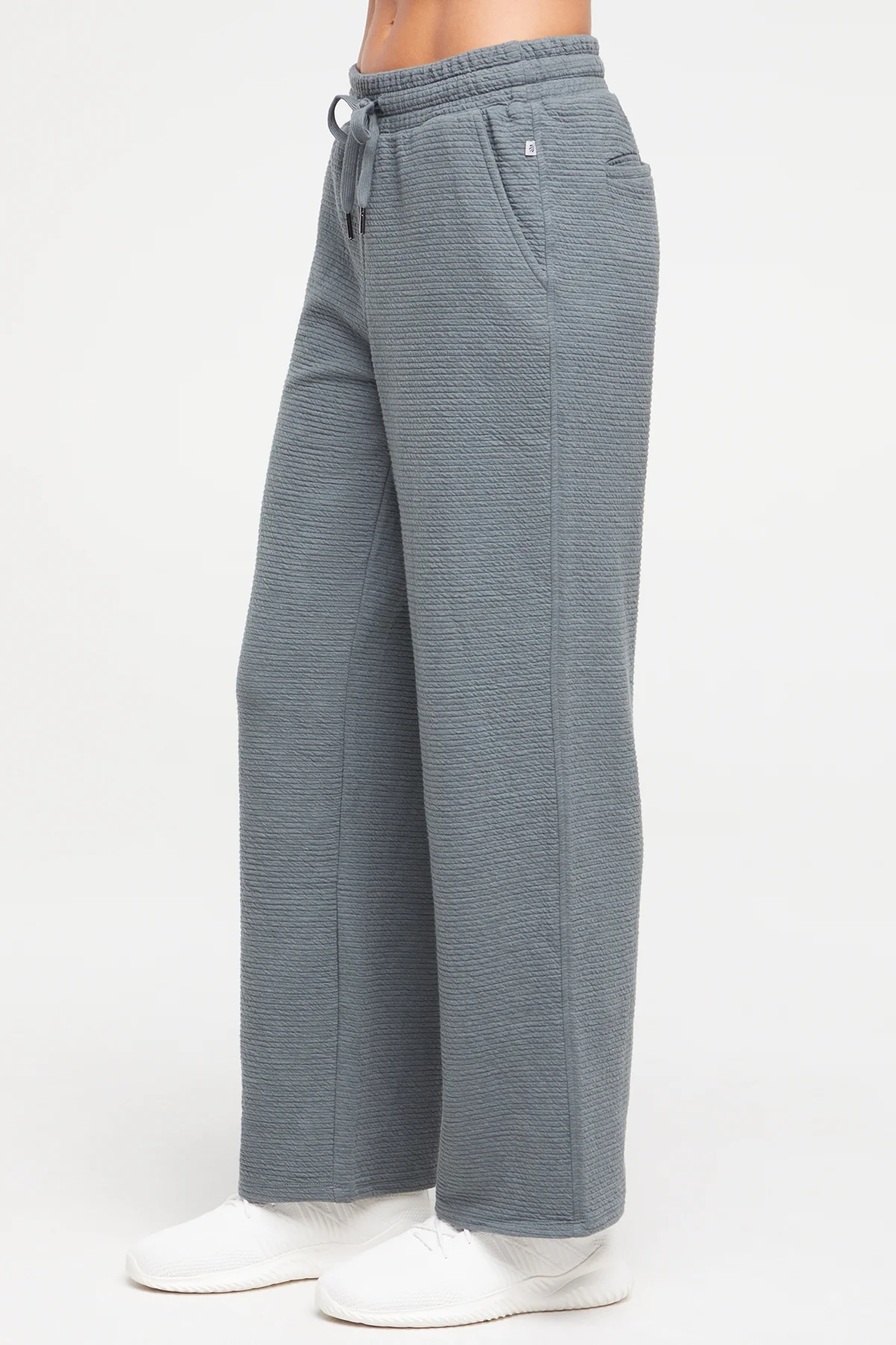 Freyi Pant - Image 18