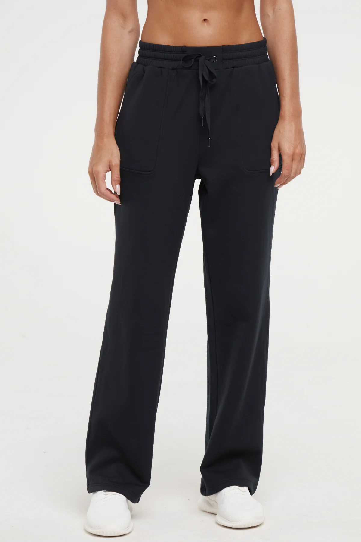Mia Pant - Image 11