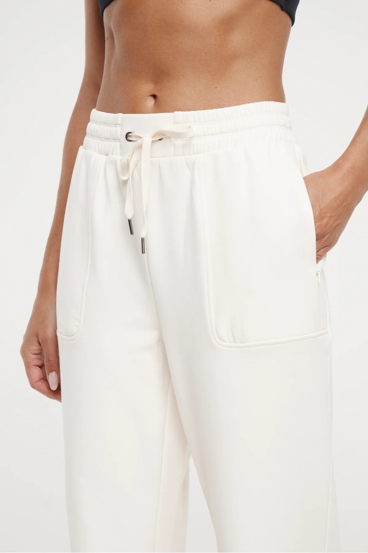 Mia Pant - Image 16