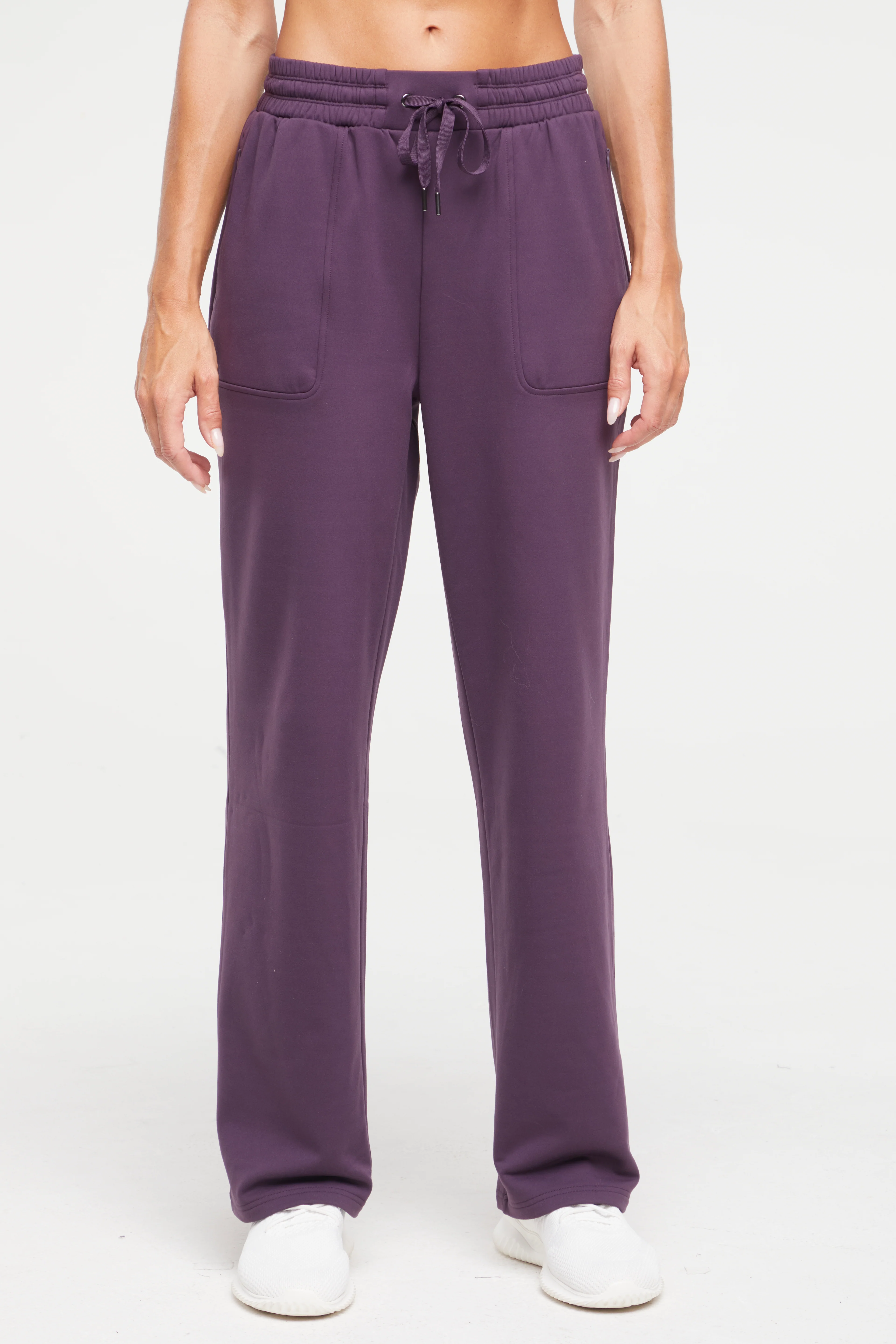 Mia Pant - Image 5