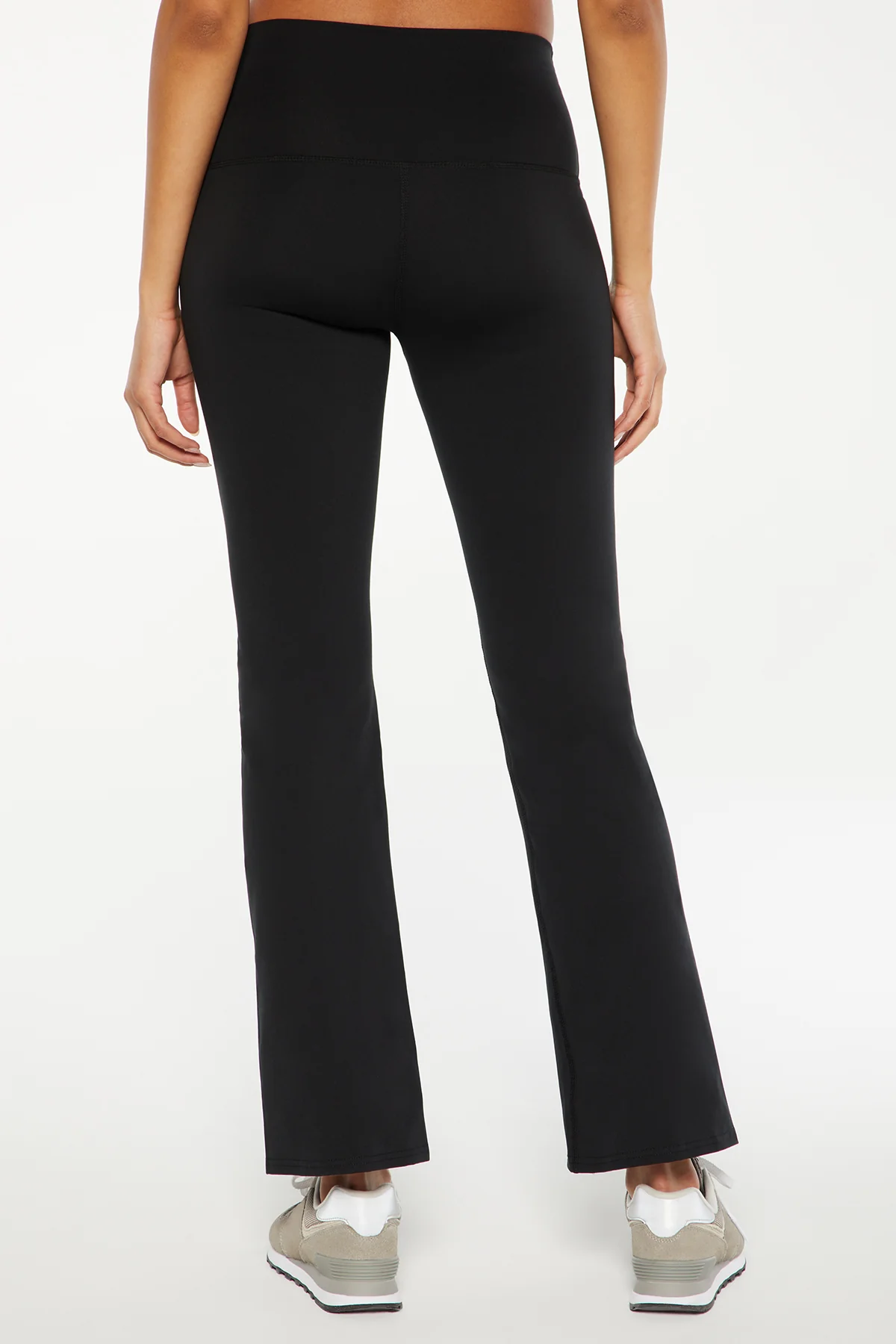 Sleek Slit - 3 Items - Image 13