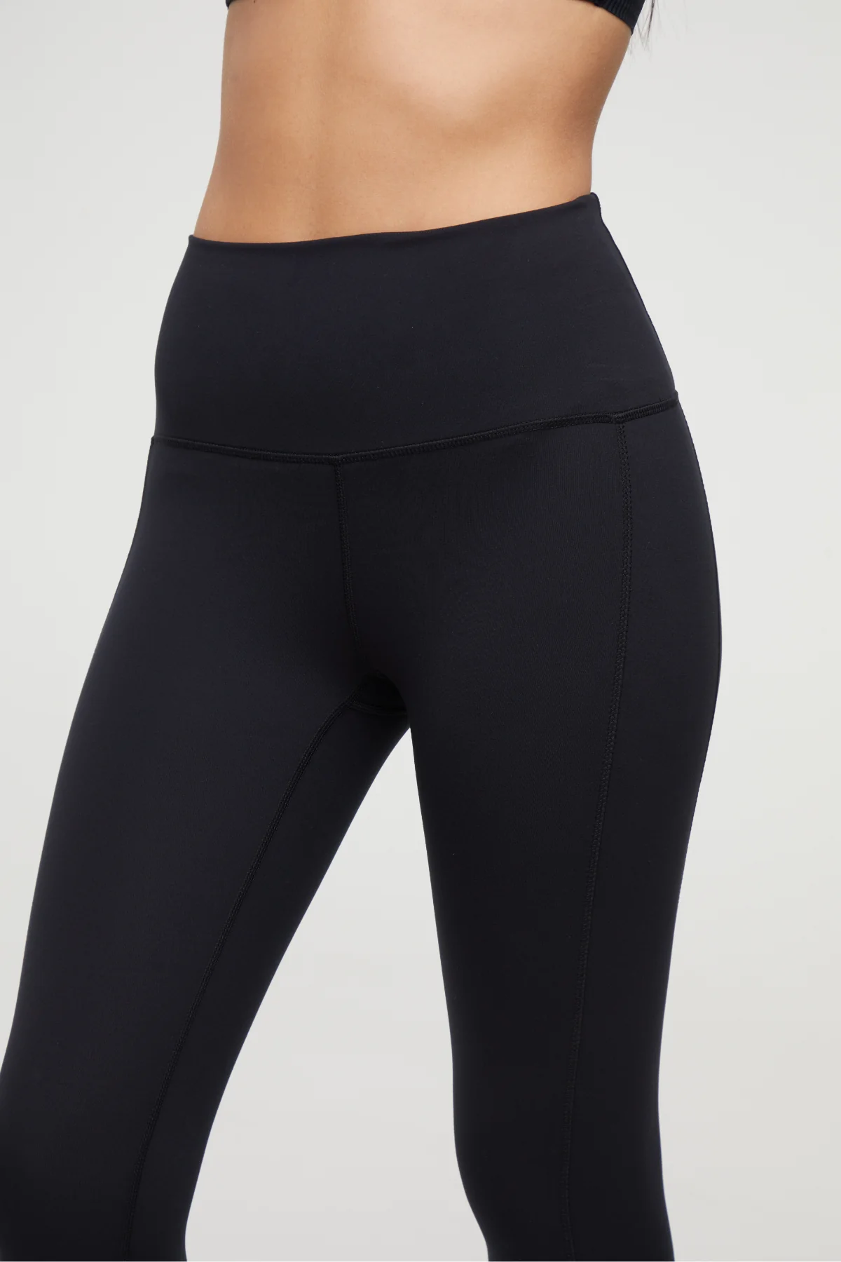 Slimming 20" Capri - Image 4